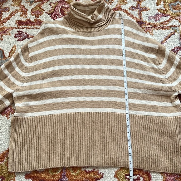 GAP 24/7 Split Hem Striped Turtleneck Sweater - Cream / White - Picture 7 of 8
